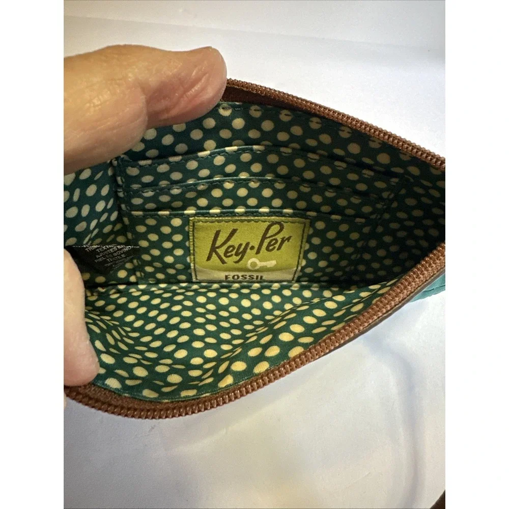 Fossil Key-Per  Teal Quilted Wristlet Leather Trim ID Coin Zip Wallet 4